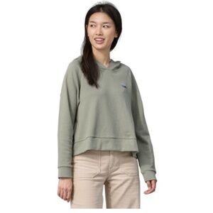 Patagonia Essential Hoodie, light green, size XL